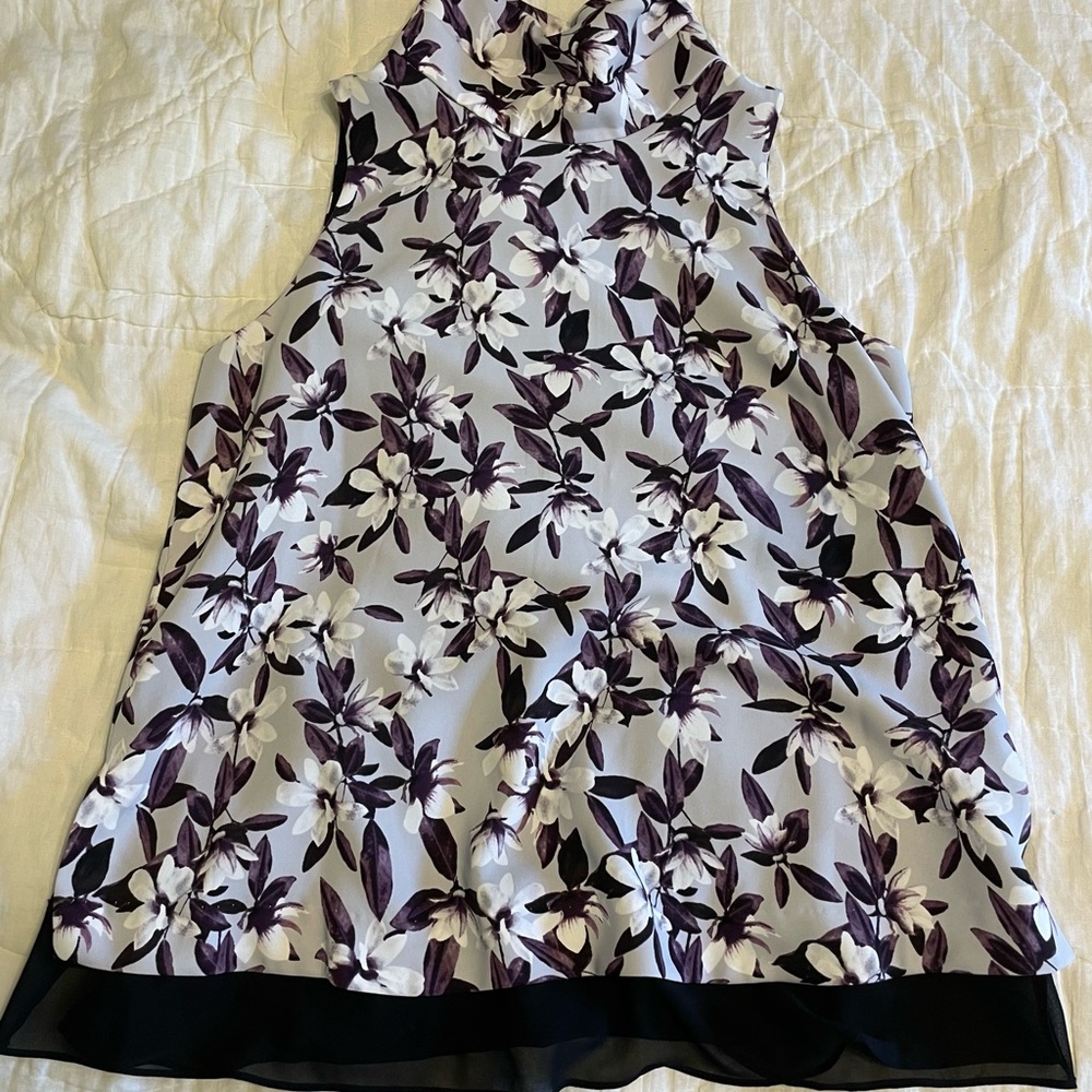 Alfani sleeveless top sz 8 with long sheer hem